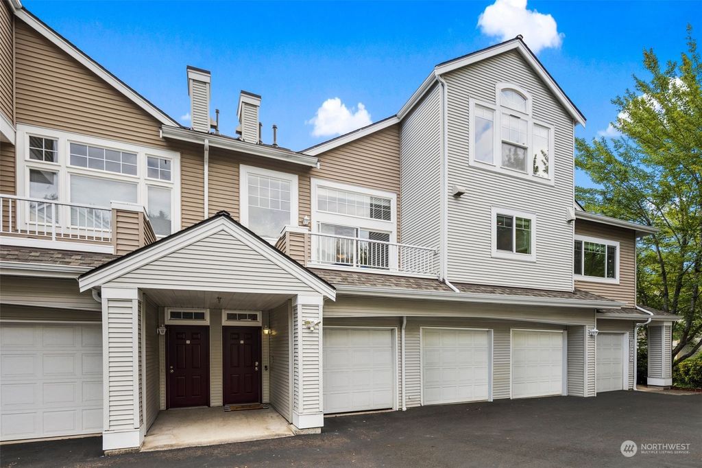 Photo of 402 S 47th Street #I, Renton, WA 98055 (MLS # 2140983)