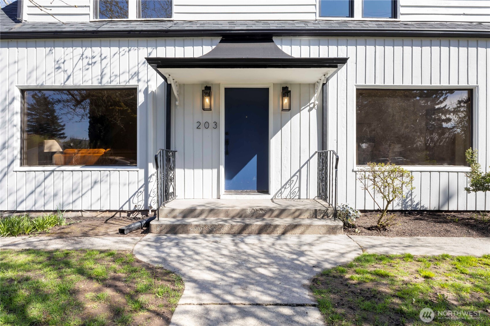 203 9th Street NW