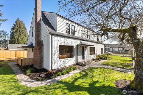 203 9th Street NW, Puyallup, WA 98371 - MLS#: 2347876