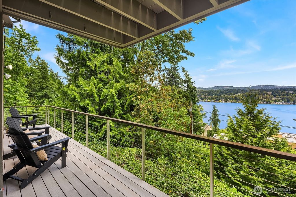 Photo of 5665 E Mercer Way, Mercer Island, WA 98040 (MLS # 2393887)