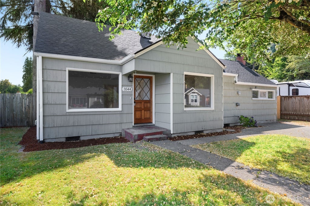 Photo of 3544 Quince Street SE, Tumwater, WA 98501 (MLS # 2555191)