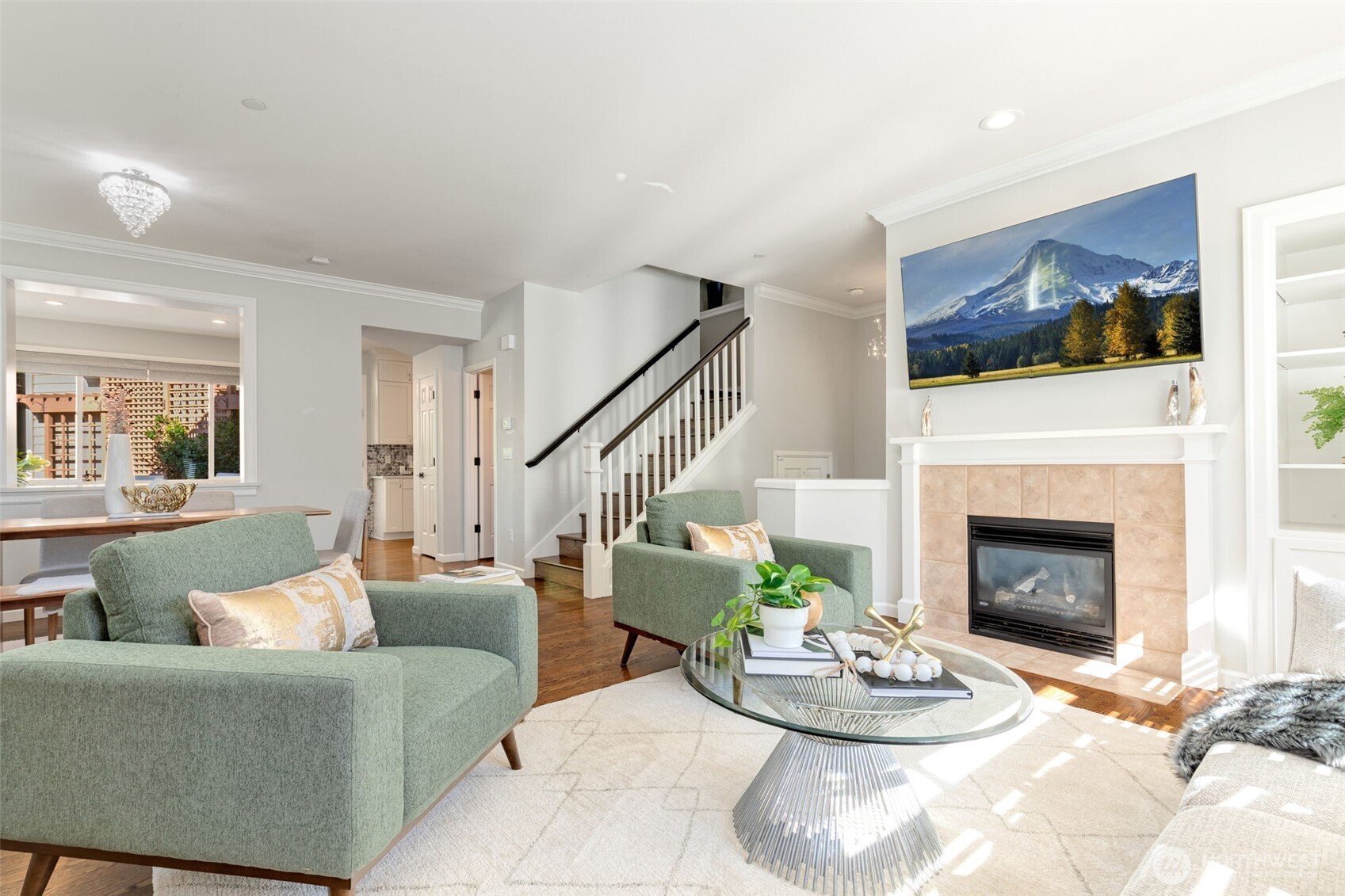 101 Sunset Court NW