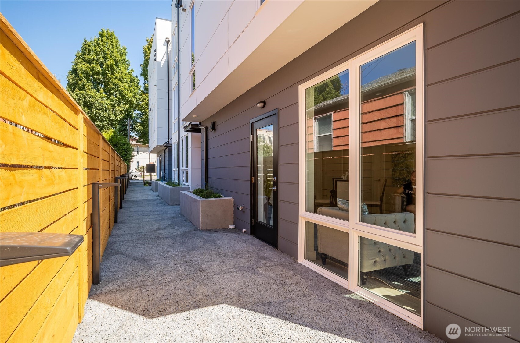 527 S Cloverdale Street D