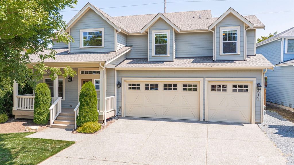 Photo of 619 Emory Drive, Snohomish, WA 98290 (MLS # 2394823)