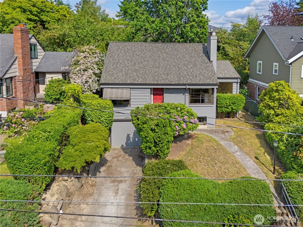 Photo of 6522 48th Avenue NE, Seattle, WA 98115 (MLS # 2387058)