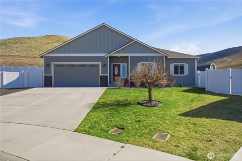 Photo of 22 Molly Rose Court, Prosser, WA 99350 (MLS # 2492689)