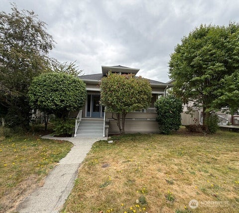 Photo of 2121 Hoyt Avenue, Everett, WA 98201 (MLS # 2576955)