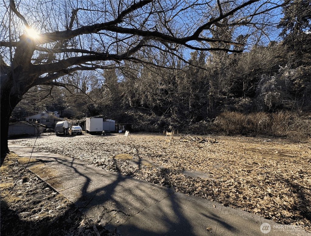 Photo of 2121 Aurora Avenue N, Seattle, WA 98109 (MLS # 2480014)