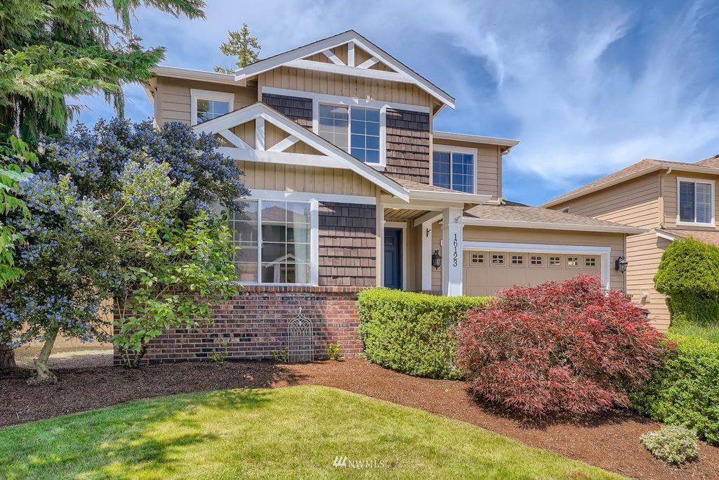 Photo of 16123 166th Avenue SE, Renton, WA 98058 (MLS # 1957106)