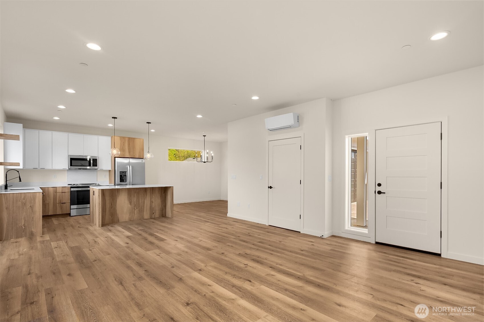 116 4th Avenue S