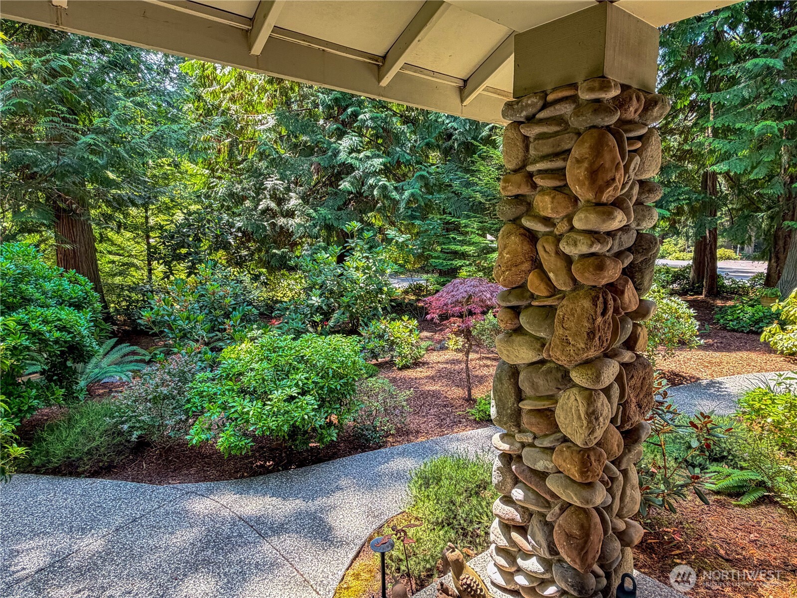 460 Pinecrest