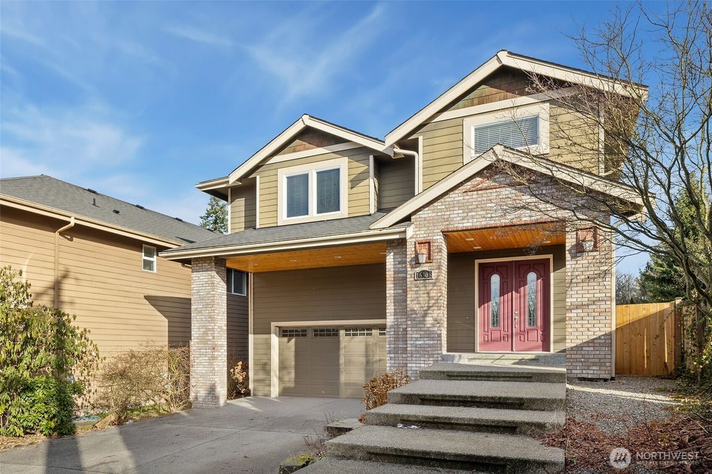 Photo of 16308 SIMONDS Road NE, Kenmore, WA 98028 (MLS # 2483113)