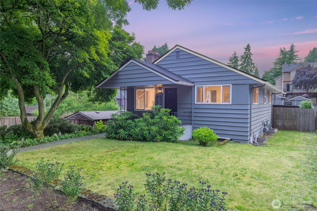 Photo of 12023 35th Avenue NE, Seattle, WA 98125 (MLS # 2396557)