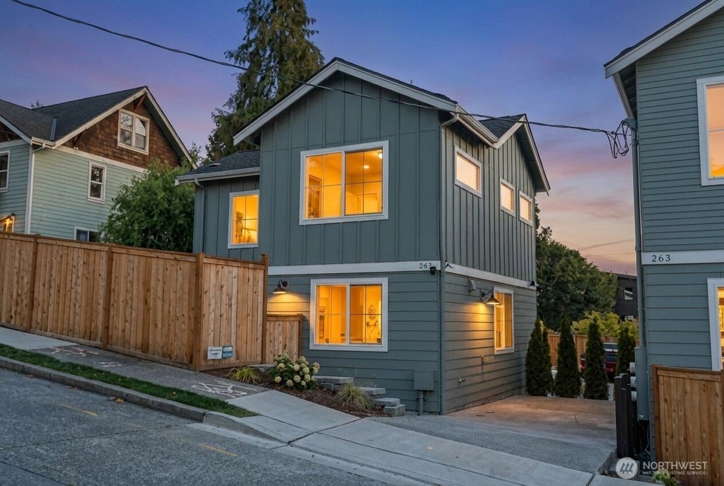 Photo of 261 NW 42nd Avenue, Seattle, WA 98107 (MLS # 2591890)
