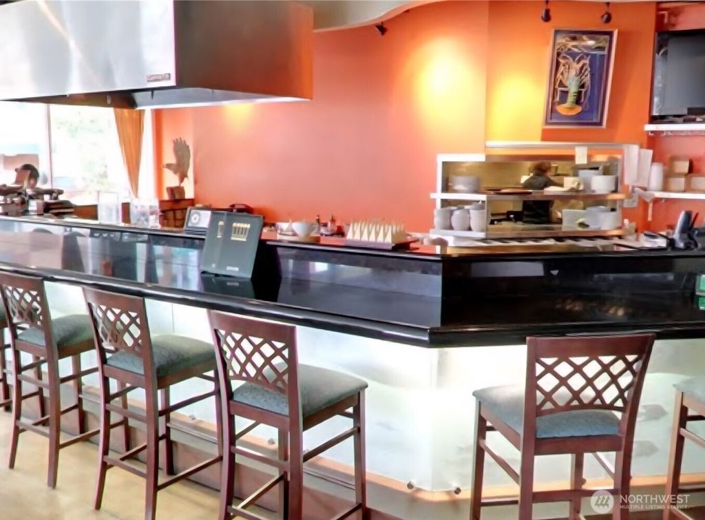 Photo of 6417 Roosevelt Way NE, Seattle, WA 98115 (MLS # 2509265)