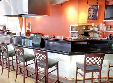 Photo of 6417 Roosevelt Way NE, Seattle, WA 98115 (MLS # 2509265)