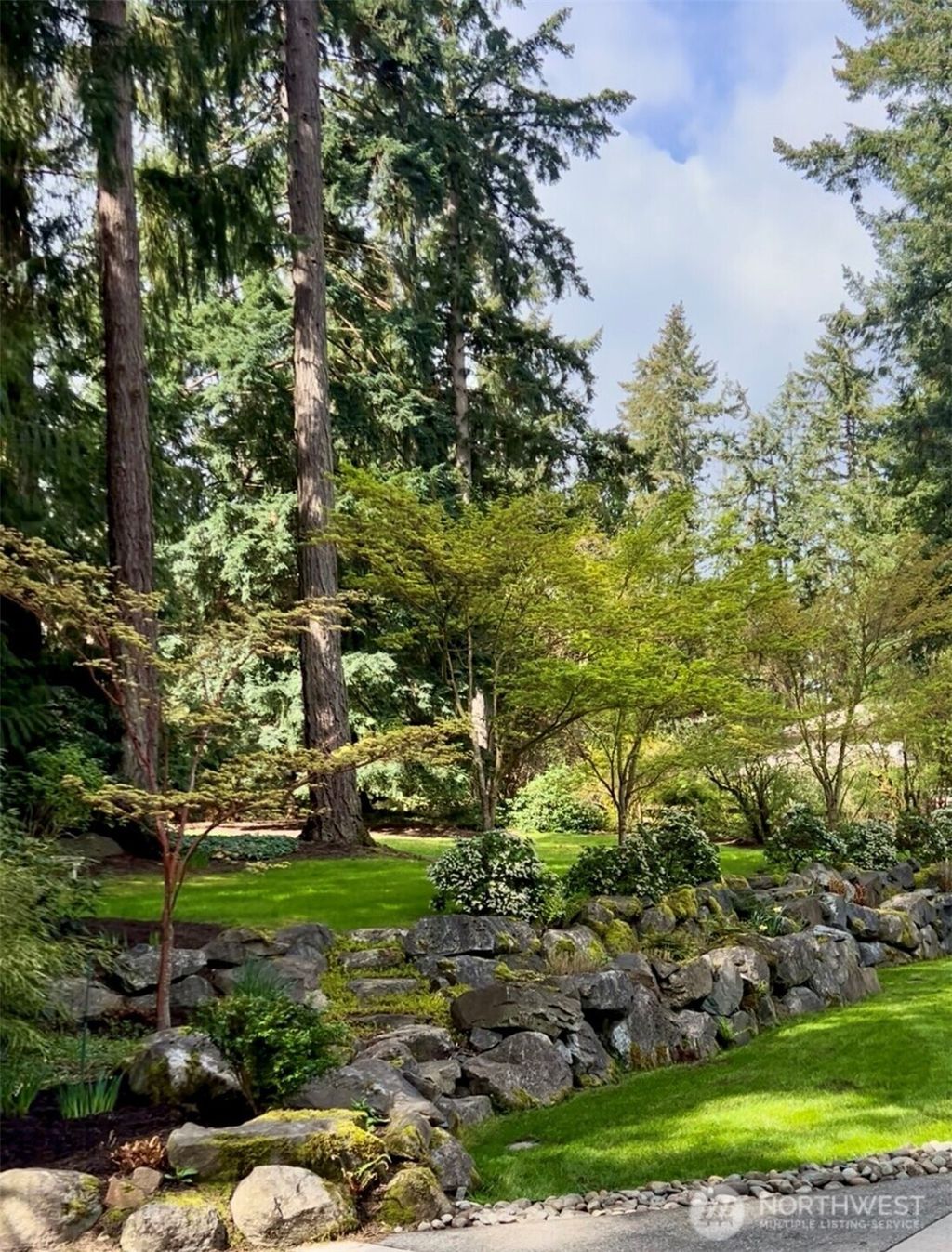 Photo of 3029 W Lake Sammamish Parkway, Redmond, WA 98052 (MLS # 2372056)