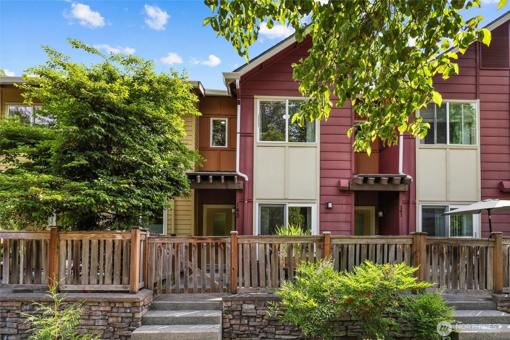 Photo of 143 Sky Ridge Road NW #102, Issaquah, WA 98027 (MLS # 2393998)