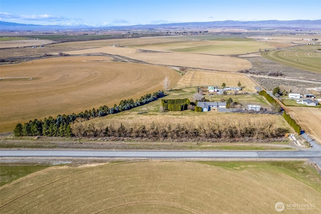 Photo of 8729 Road 7.6 NW, Ephrata, WA 98823 (MLS # 2483248)