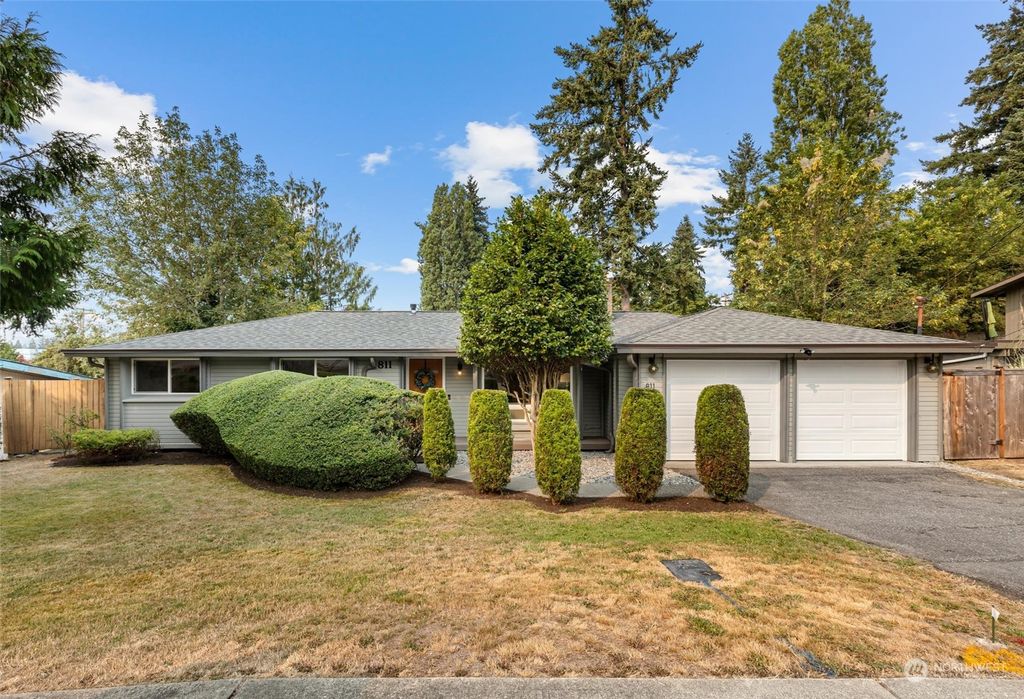 Photo of 811 164th Avenue SE, Bellevue, WA 98008 (MLS # 2152643)