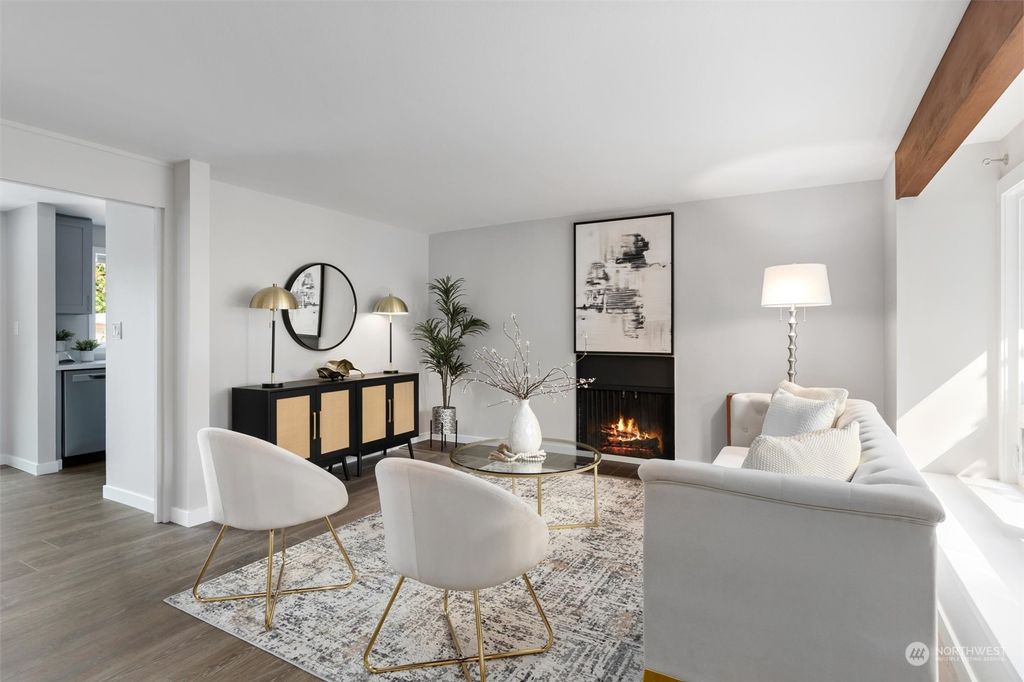 Photo of 811 164th Avenue SE, Bellevue, WA 98008 (MLS # 2152643)