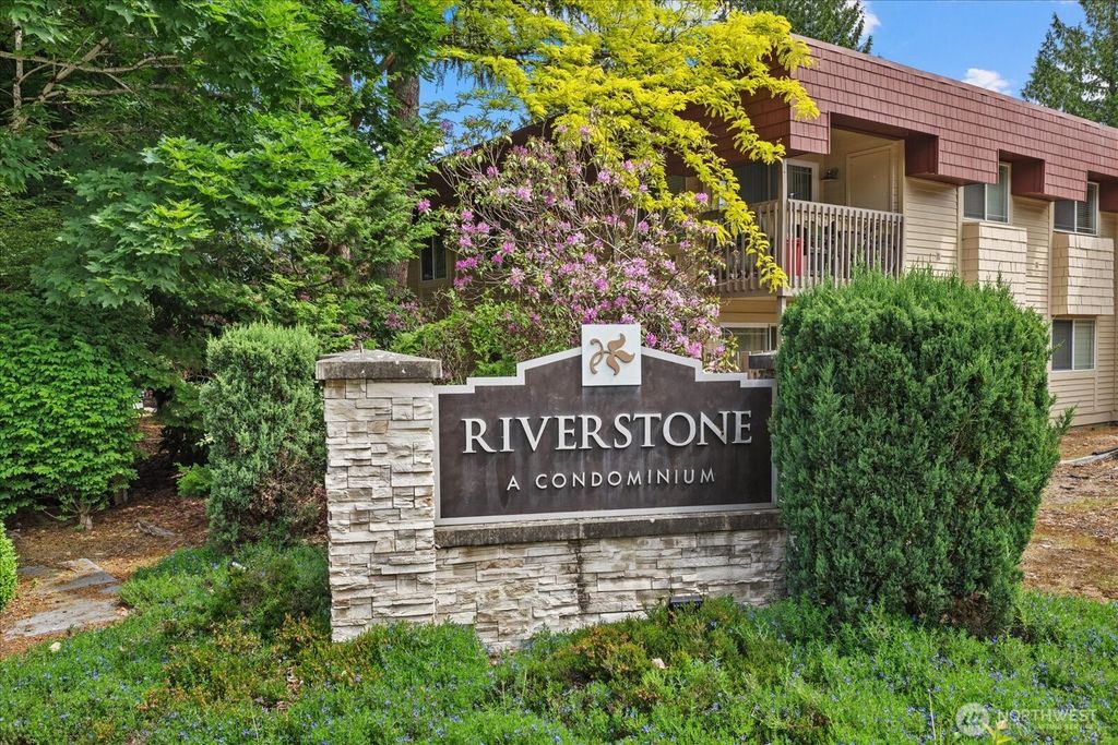 Photo of 514 142nd Avenue SE #98, Bellevue, WA 98007 (MLS # 2525513)