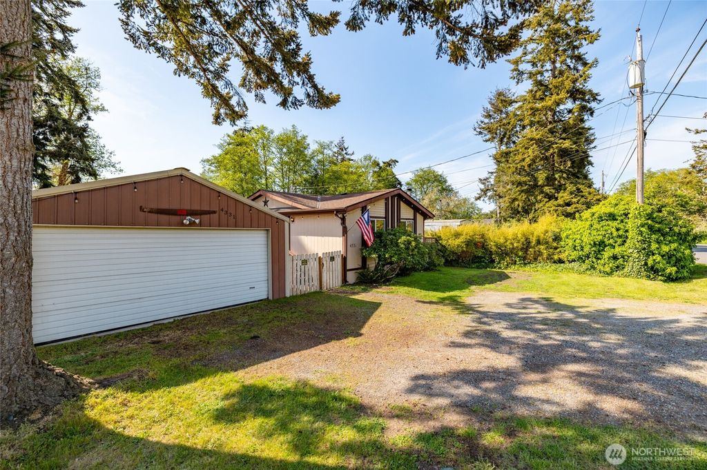 Photo of 4331 Hamilton Drive, Oak Harbor, WA 98277 (MLS # 2517595)