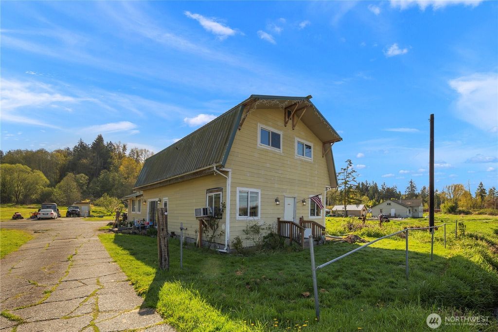 Photo of 15721 67th Avenue NE, Arlington, WA 98223 (MLS # 2360856)
