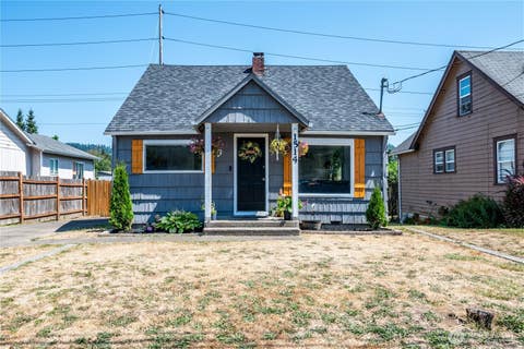 Photo of 1514 N 1st Avenue, Kelso, WA 98626 (MLS # 2566848)