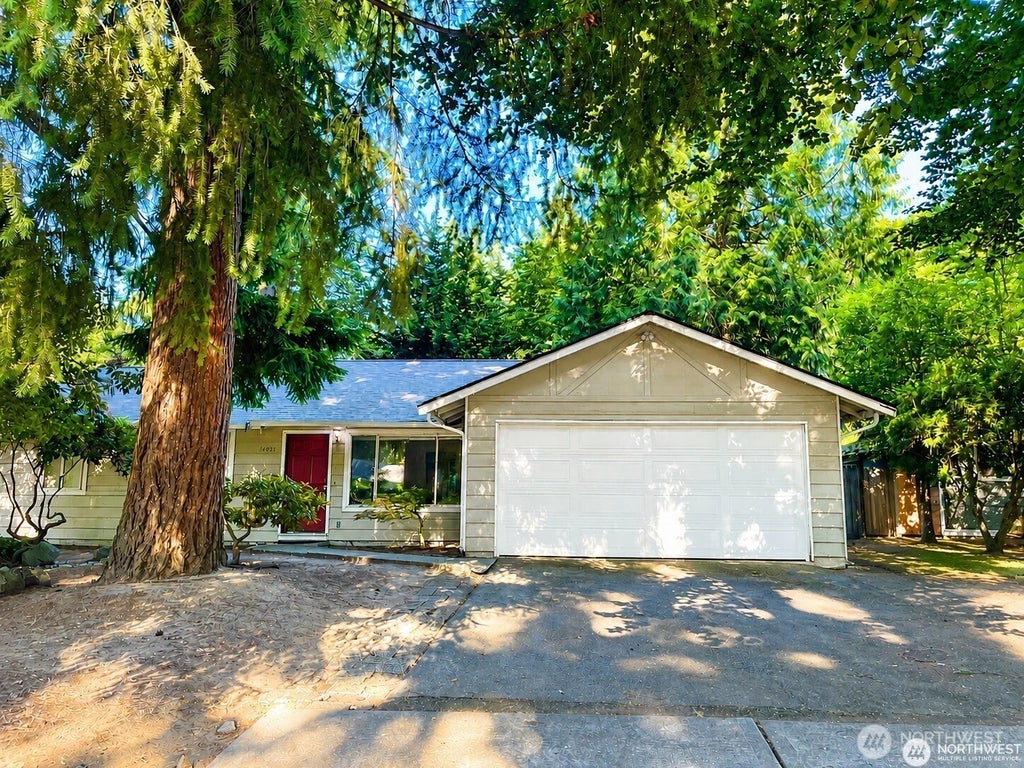 Photo of 14037 108th Avenue NE, Kirkland, WA 98034 (MLS # 2582694)