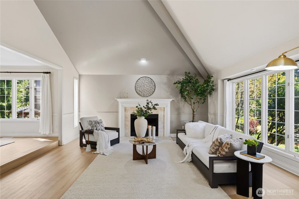 Photo of 15461 SE 67th St St, Bellevue, WA 98006 (MLS # 2515838)