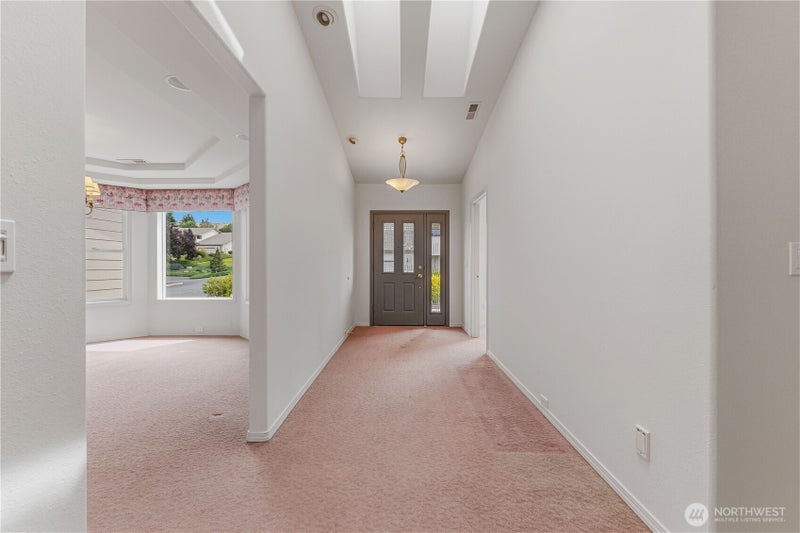 1380 Eastmont Avenue 401