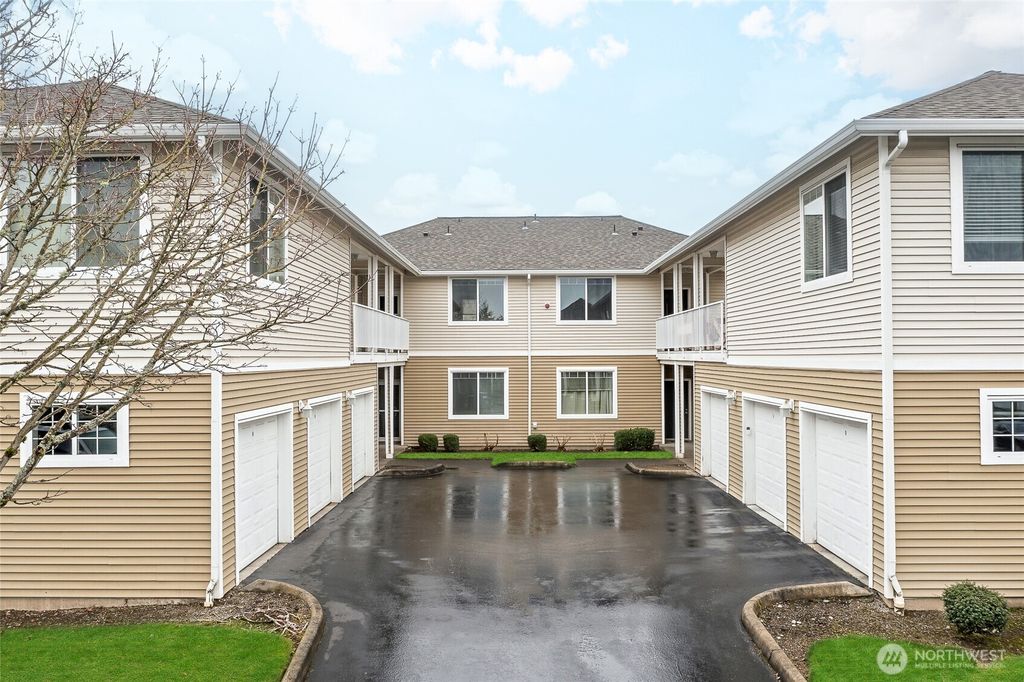 Photo of 6129 Lindsay Drive SE #C8, Auburn, WA 98092 (MLS # 2464333)