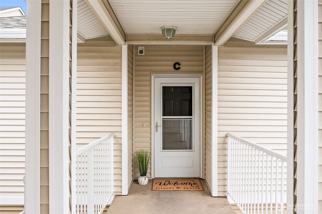 Photo of 6129 Lindsay Drive SE #C8, Auburn, WA 98092 (MLS # 2464333)