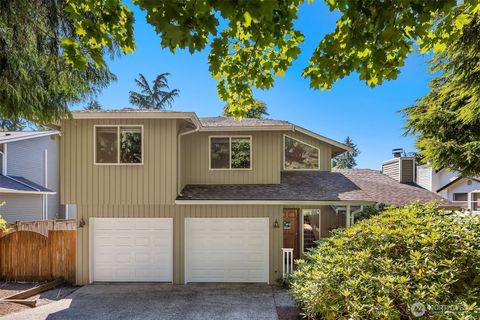 Photo of 1923 5th Street, Kirkland, WA 98033 (MLS # 2497418)