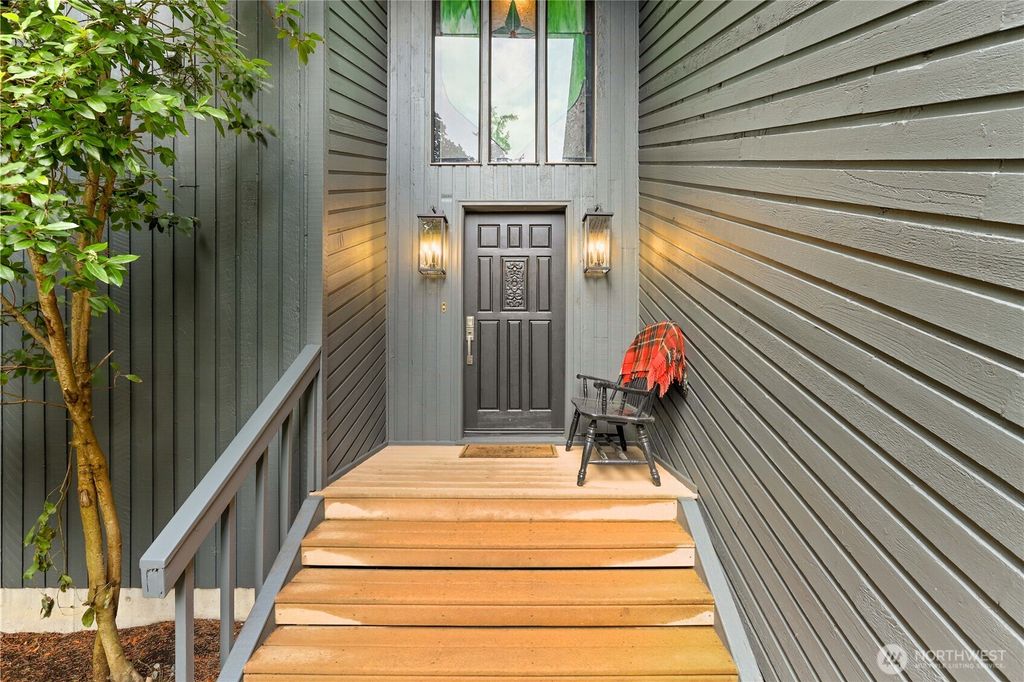 Photo of 10430 64th Place W, Mukilteo, WA 98275 (MLS # 2475036)