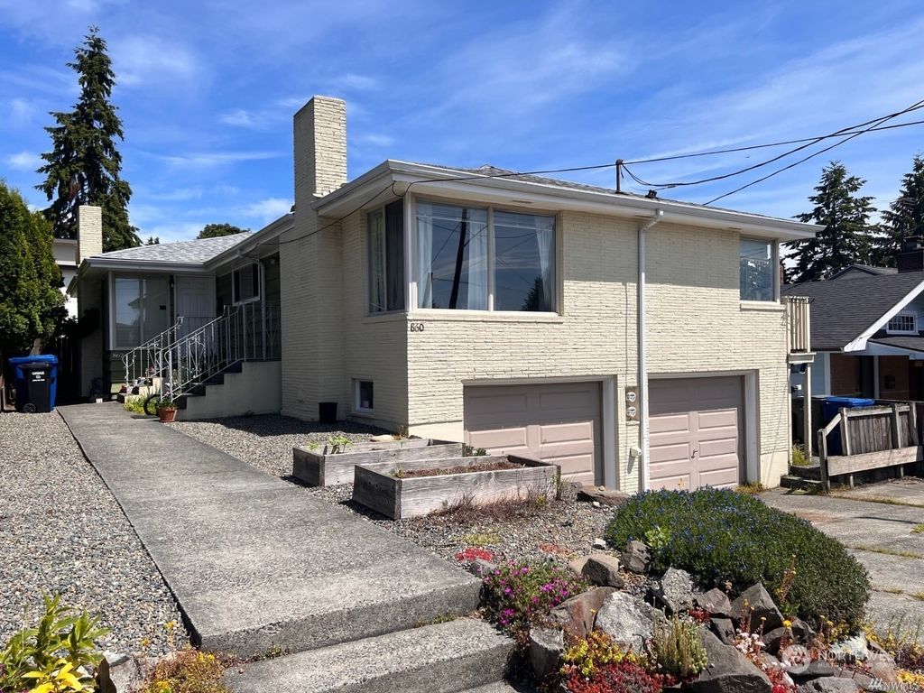 Photo of 860 NW 85th Street, Seattle, WA 98117 (MLS # 2178318)
