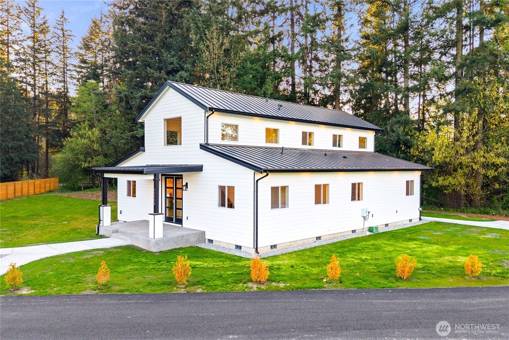 Photo of 3900 228th Avenue SE, Enumclaw, WA 98022 (MLS # 2514641)