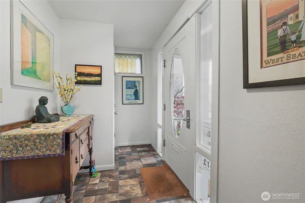 Photo of 612 N Oakes Street, Tacoma, WA 98406 (MLS # 2511533)