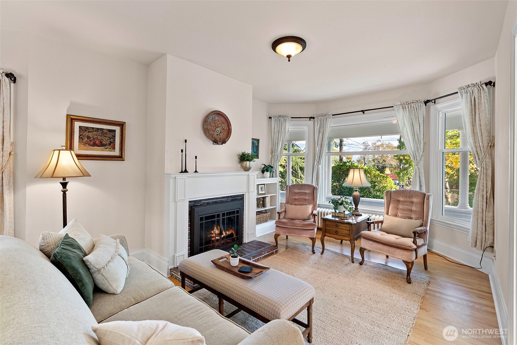 2610 N Warner Street