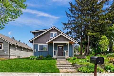 Photo of 9251 S Park Avenue, Tacoma, WA 98444 (MLS # 2511170)