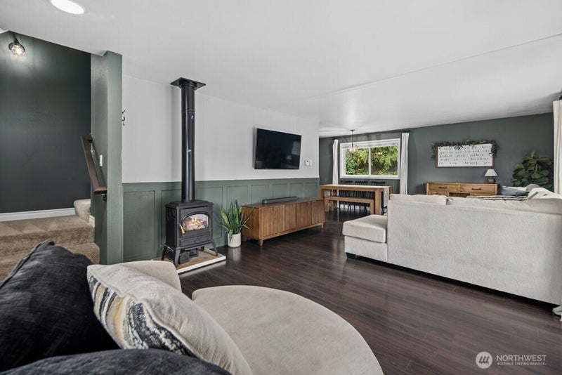 15811 32nd Drive NW