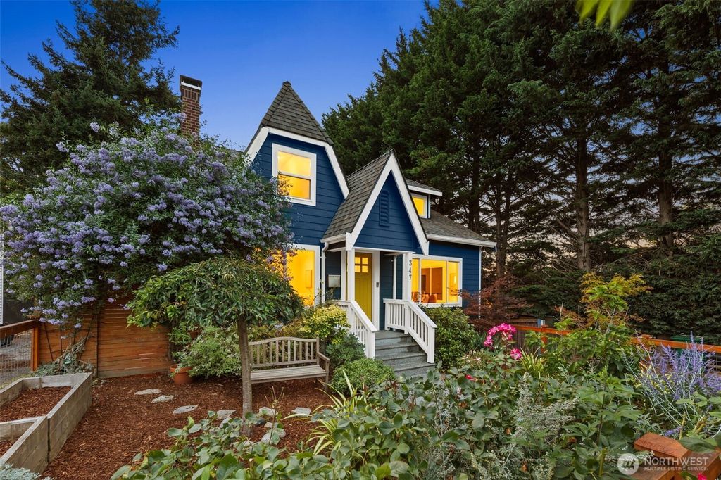 Photo of 347 29th Avenue, Seattle, WA 98122 (MLS # 2409342)