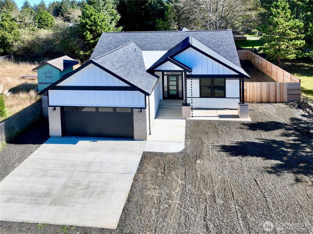 Photo of 716 Island Circle SE, Ocean Shores, WA 98569 (MLS # 2444850)