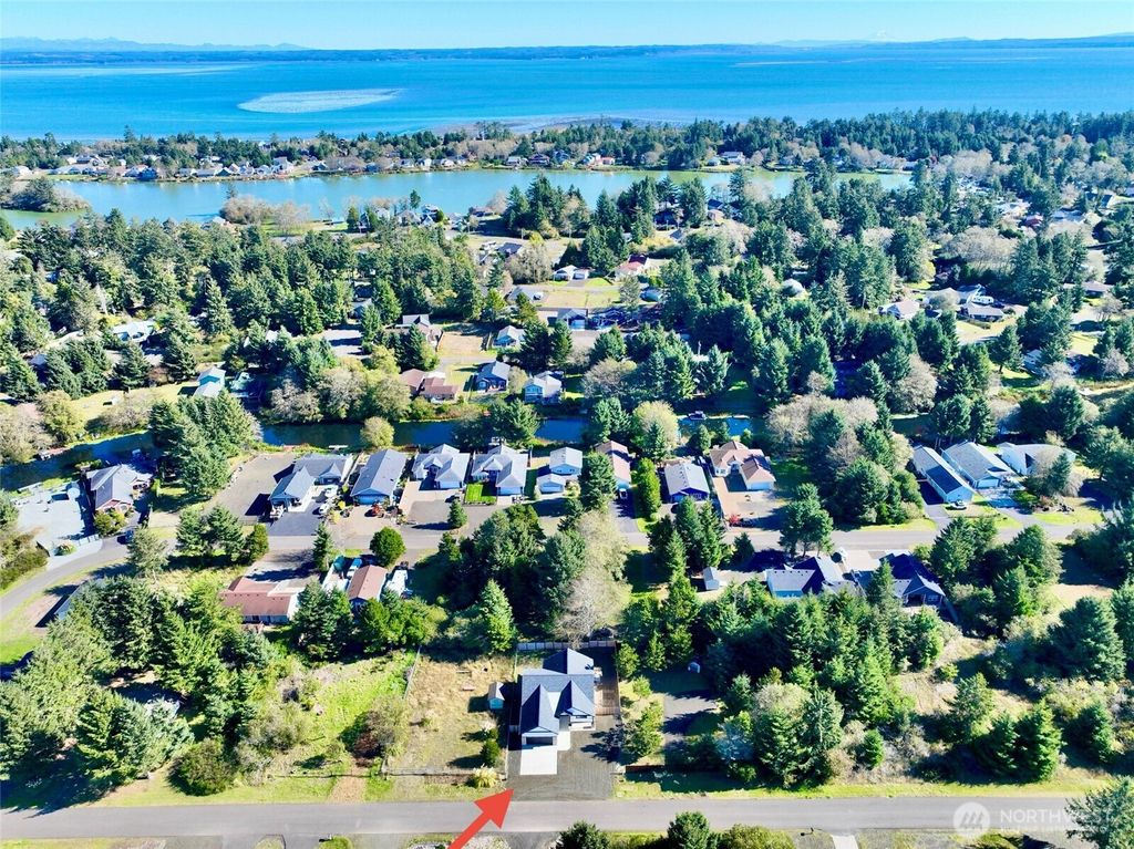 Photo of 716 Island Circle SE, Ocean Shores, WA 98569 (MLS # 2444850)