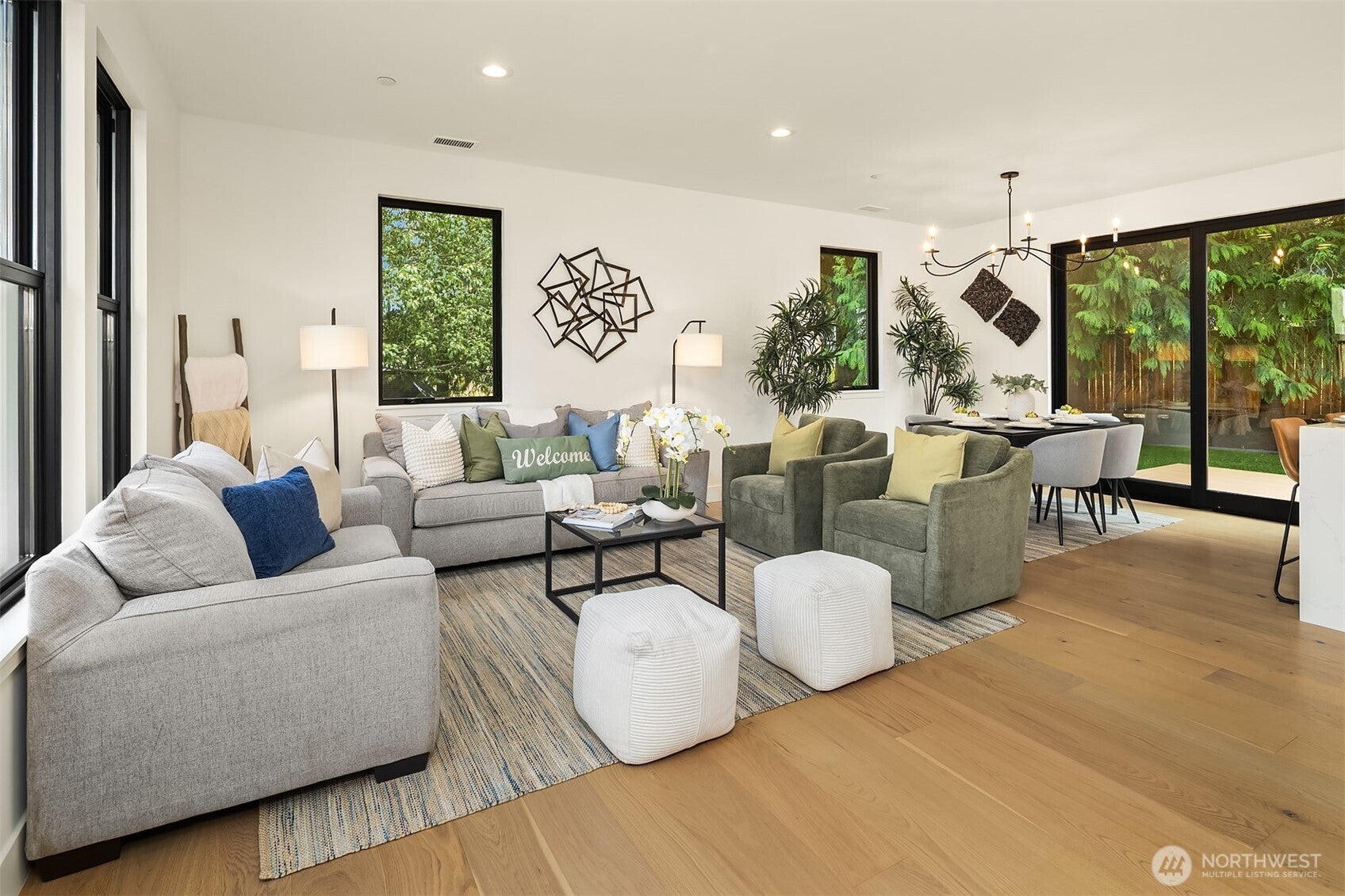 441 SE Alder Dr