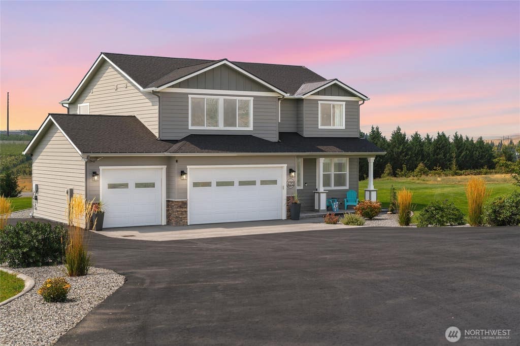 Photo of 470 S Partridge Lane, East Wenatchee, WA 98802 (MLS # 2573547)