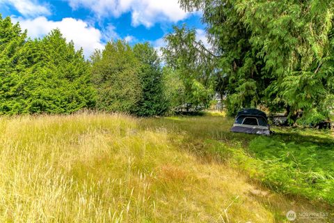Photo of 19226 7th Avenue W, Lynnwood, WA 98036 (MLS # 2551080)