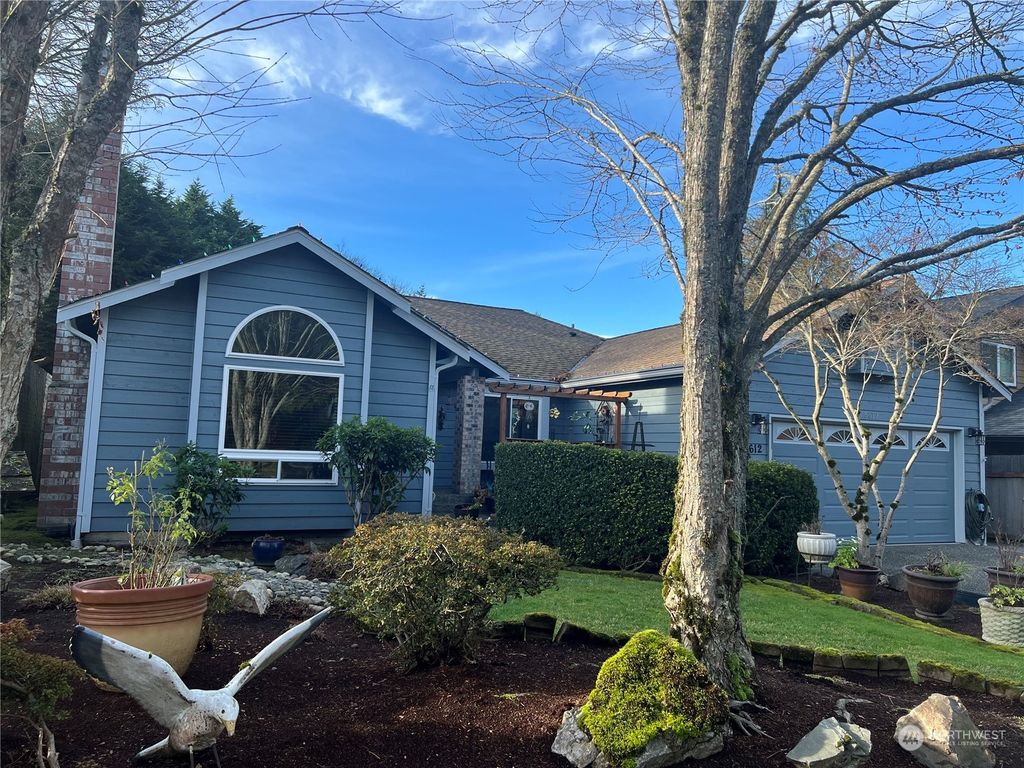 Photo of 5612 112th Place SW, Mukilteo, WA 98275 (MLS # 2321439)