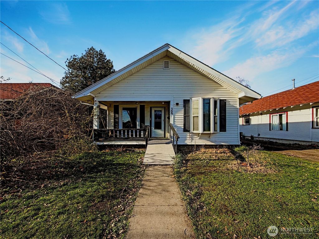 Photo of 309 N Bellevue, Walla Walla, WA 99362 (MLS # 2461222)